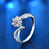 خاتم أنيق من الفضة الإسترلينية عيار 925 مرصع بستة مخالب من مويسانيتي وذيل من الزركونيوم المكعب