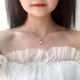 قلادة من الفضة الإسترلينية عيار 925 مرصعة بأحجار القمر الطبيعية المتوهجة من الزركونيوم